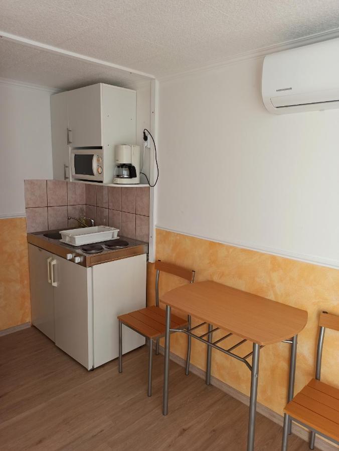 Aniko Apartmanhaz Balatonföldvár المظهر الخارجي الصورة