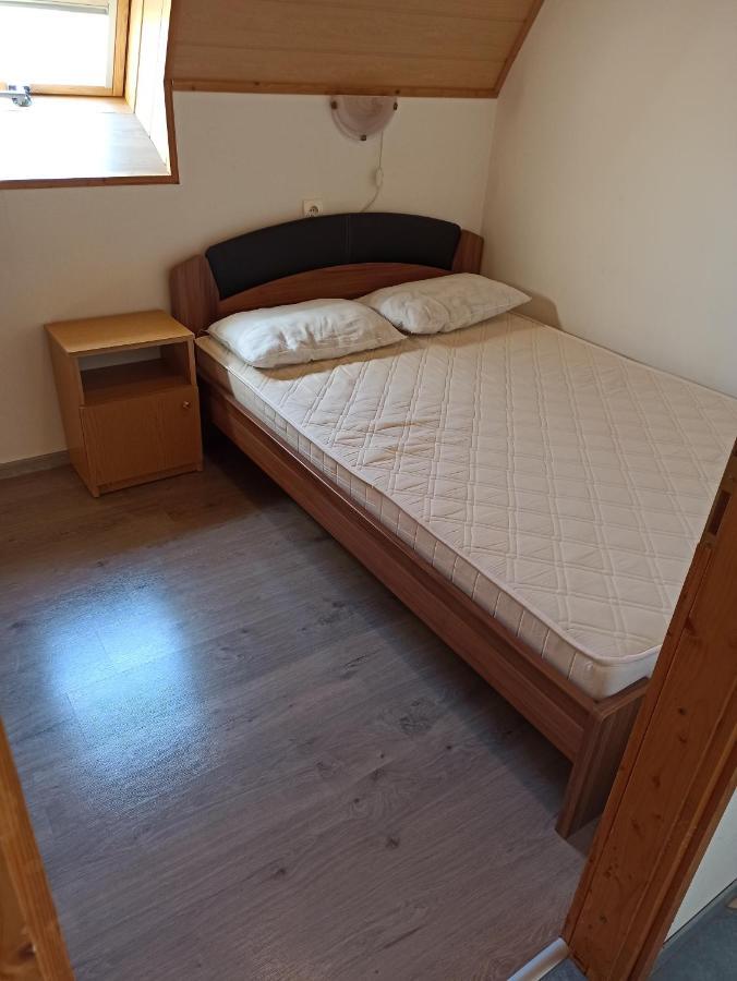 Aniko Apartmanhaz Balatonföldvár المظهر الخارجي الصورة