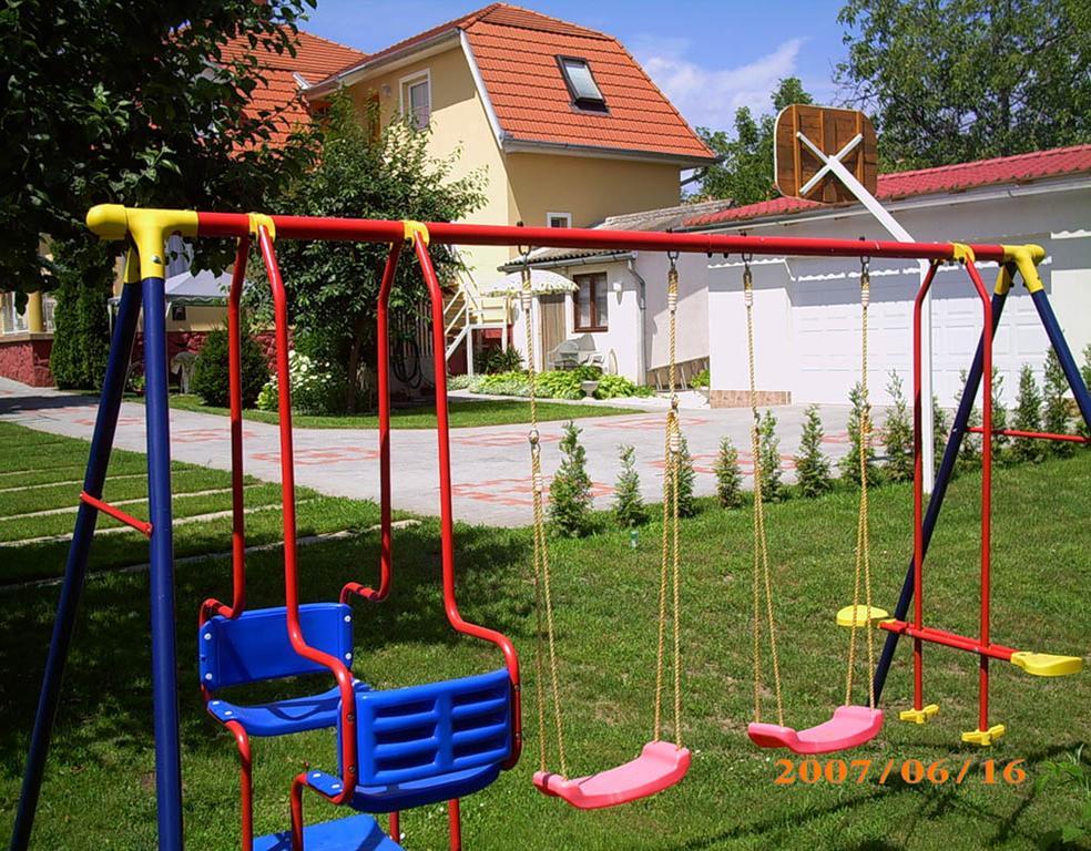 Aniko Apartmanhaz Balatonföldvár المظهر الخارجي الصورة