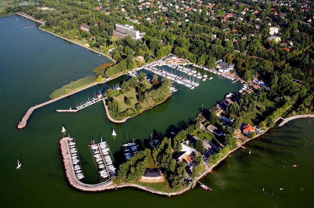 Aniko Apartmanhaz Balatonföldvár المظهر الخارجي الصورة