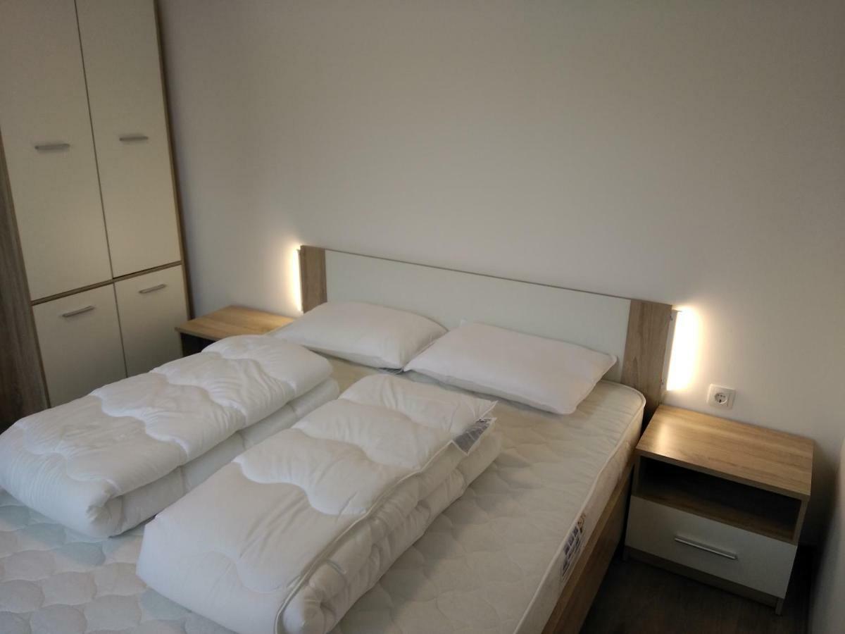 Aniko Apartmanhaz Balatonföldvár المظهر الخارجي الصورة
